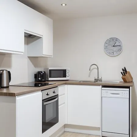 One-bedroom In Conditioning House *