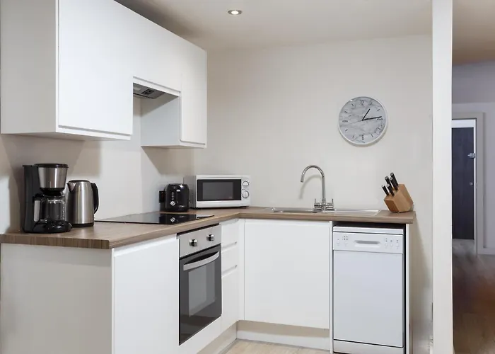 One-bedroom In Conditioning House *